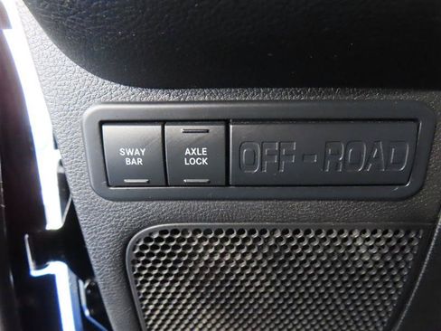 Used 2013 Jeep Wrangler Unlimited Rubicon w/ Connectivity Group AWD/4WD image 16
