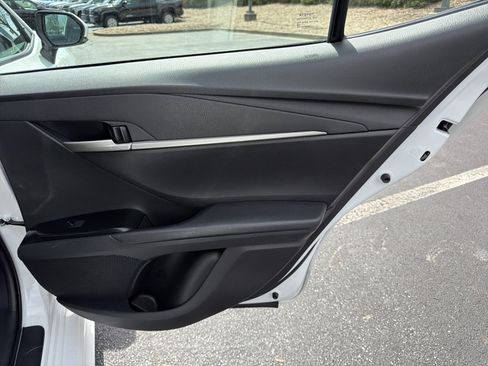 Used 2025 Toyota Camry SE image 16