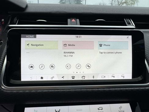 Used 2020 Land Rover Range Rover Velar S image 20