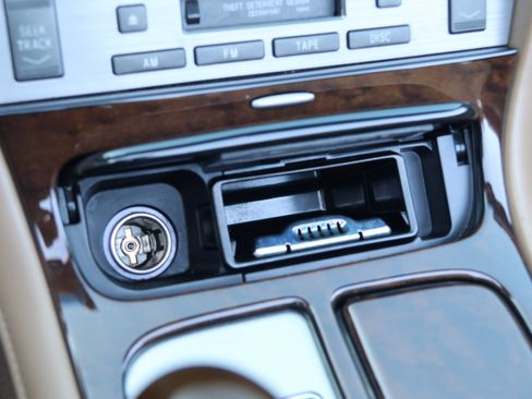 Used 2009 Lexus SC 430 Convertible w/ Preferred Accessory Pkg RWD image 26
