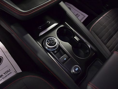 Used 2025 Ford Explorer ST-Line image 23