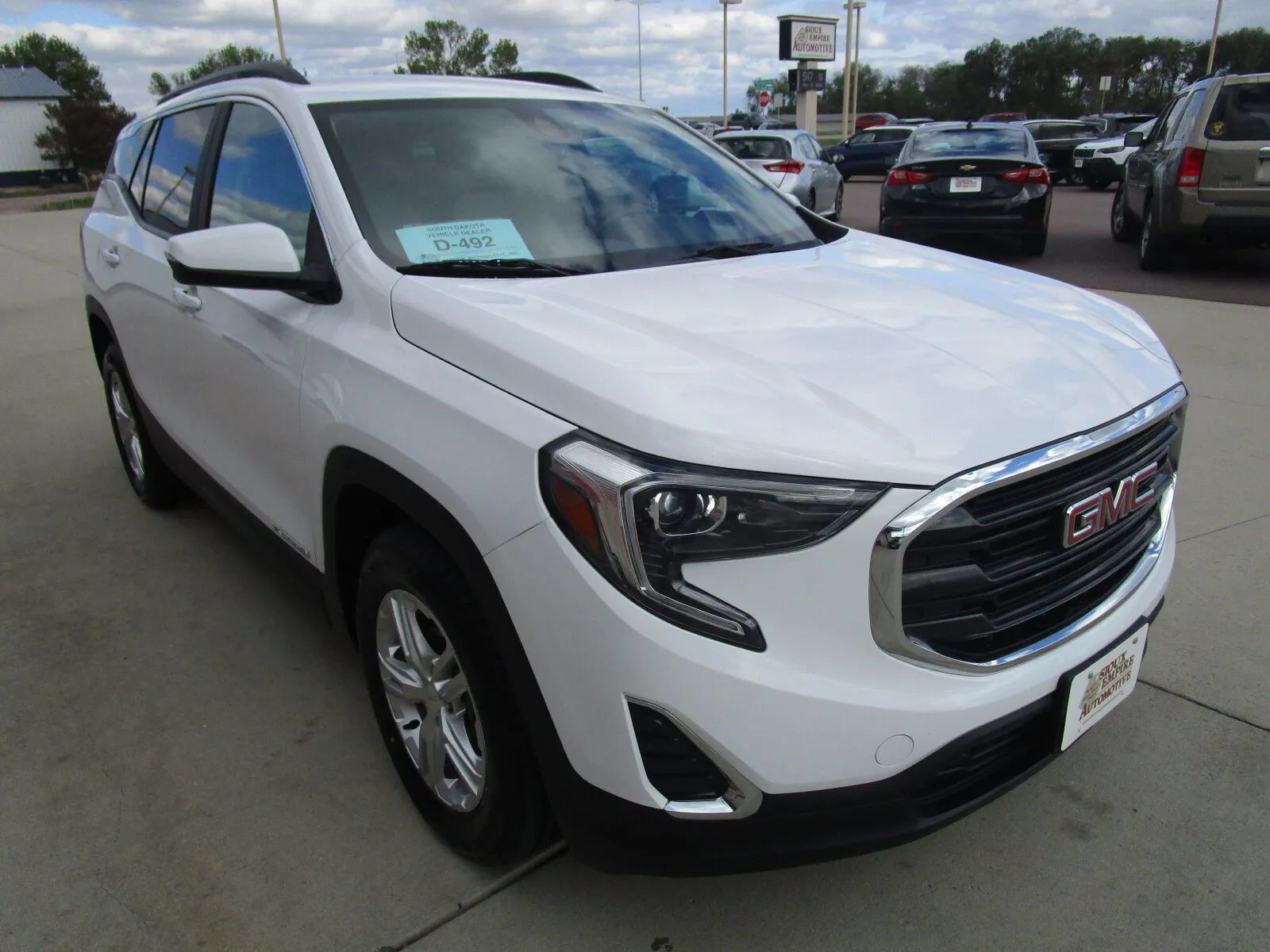 Used 2021 GMC Terrain SLE w/ Driver Convenience Package AWD/4WD image 5