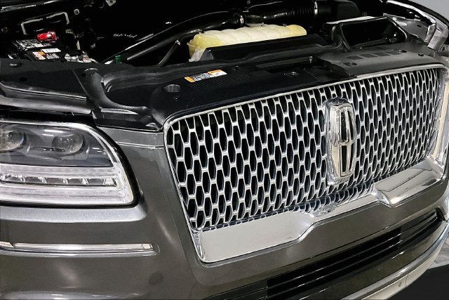 Used 2018 Lincoln Navigator Reserve w/ Technology Package AWD/4WD image 33