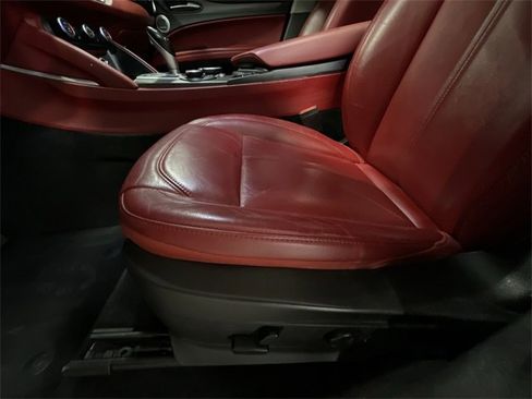 Used 2018 Alfa Romeo Stelvio Ti image 18