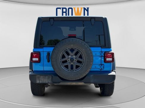 Used 2024 Jeep Wrangler Unlimited Sport AWD/4WD image 4