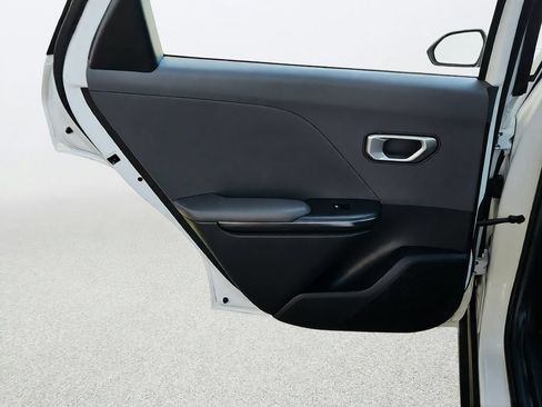 Used 2025 Kia K4 FWD image 30