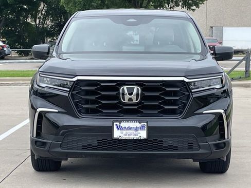 Certified 2024 Honda Pilot LX image 6