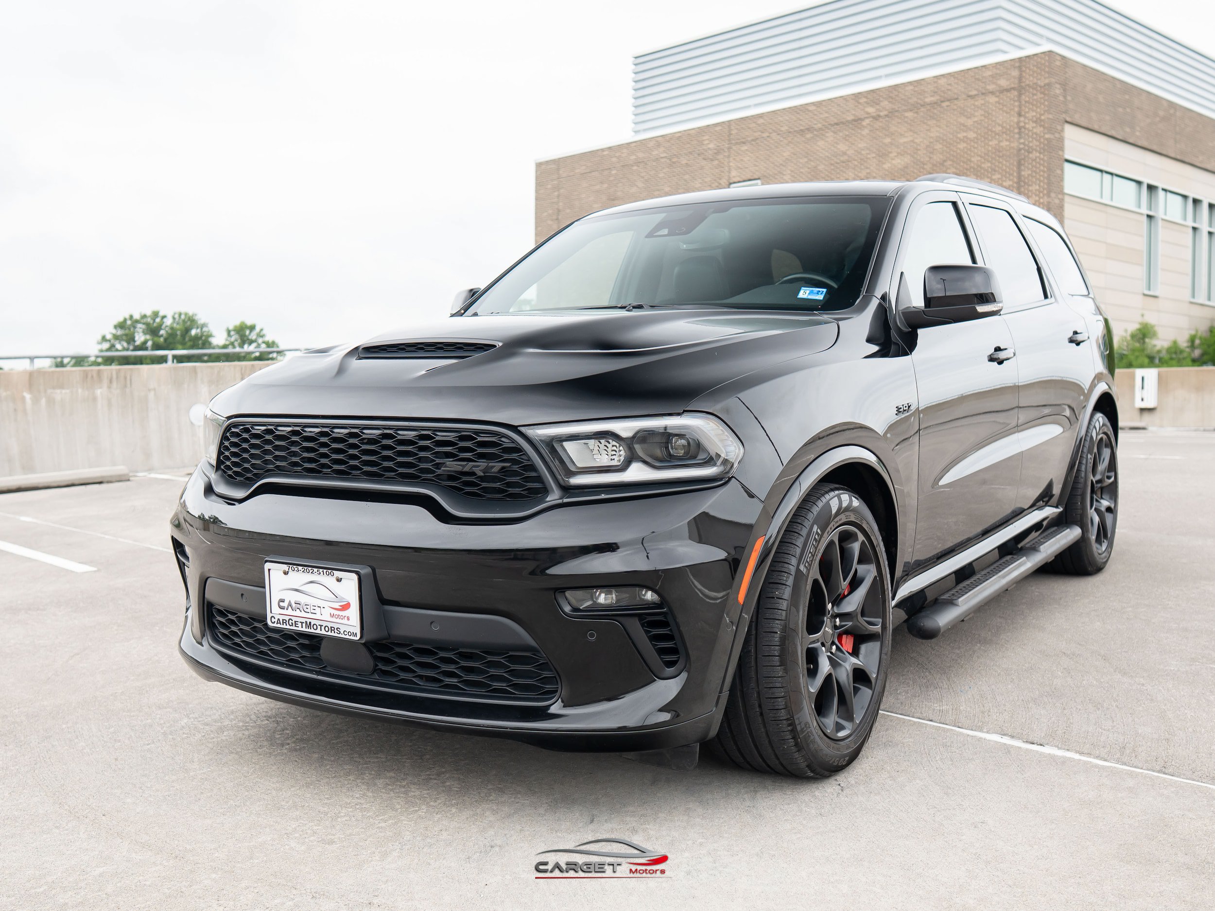 Used 2021 Dodge Durango SRT w/ Technology Group AWD/4WD image 3