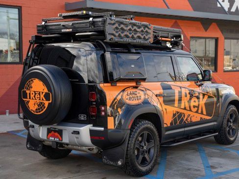 Used 2023 Land Rover Defender 110 S image 4