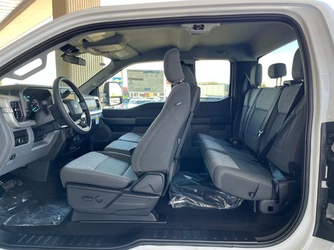 New 2026 Ford F350 XLT w/ FX4 Off-Road Package AWD/4WD image 7