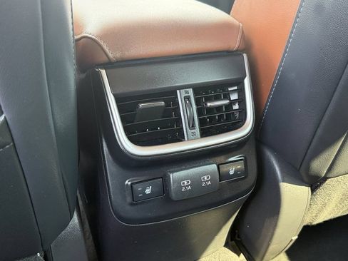 Used 2020 Subaru Outback Touring XT AWD/4WD image 18