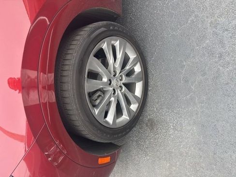 Used 2023 Buick Envision Avenir image 11