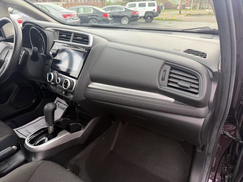 Used 2017 Honda Fit EX image 11