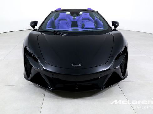 Used 2025 McLaren Artura Spider image 5