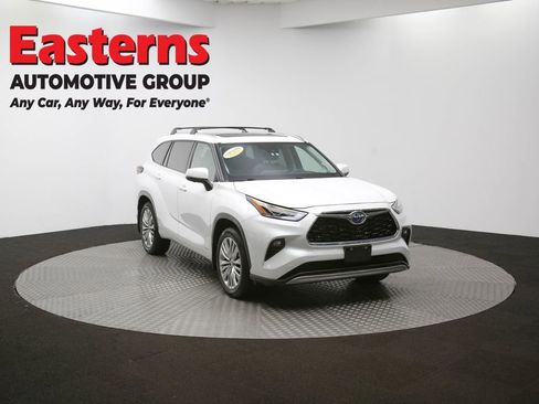 Used 2024 Toyota Highlander Platinum image 55