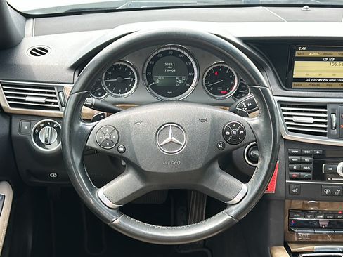 Used 2011 Mercedes-Benz E 350 4MATIC Sedan image 28