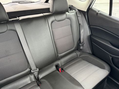 Used 2025 Chevrolet Trax LT image 35