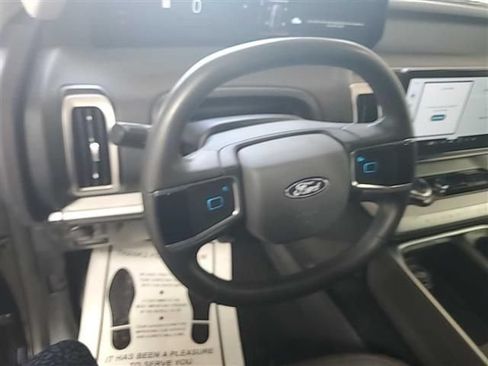 Used 2025 Ford Expedition Max Active AWD/4WD image 6