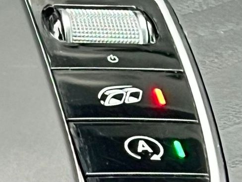 Certified 2022 Mercedes-Benz GLC 43 AMG 4MATIC image 29