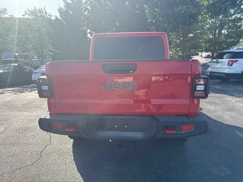 Used 2025 Jeep Gladiator Rubicon AWD/4WD image 4