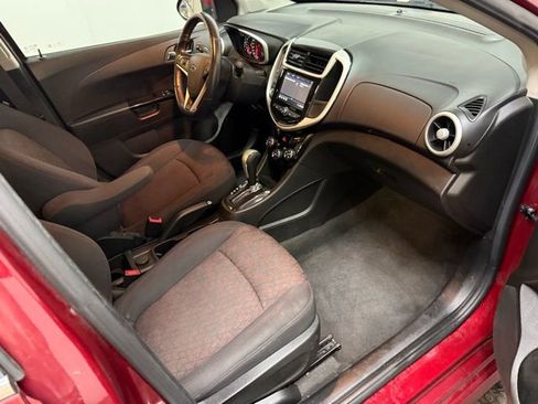 Used 2020 Chevrolet Sonic LT w/ Convenience Package image 35