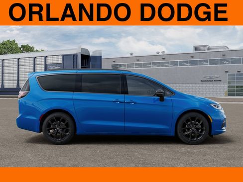 New 2026 Chrysler Pacifica Select image 21