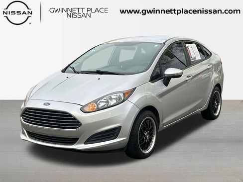 Used 2016 Ford Fiesta SE image 1