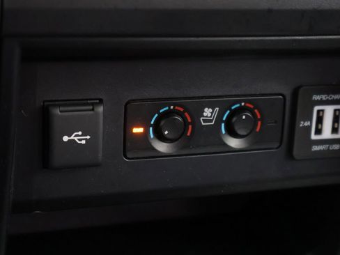Used 2022 Toyota 4Runner Limited AWD/4WD image 38