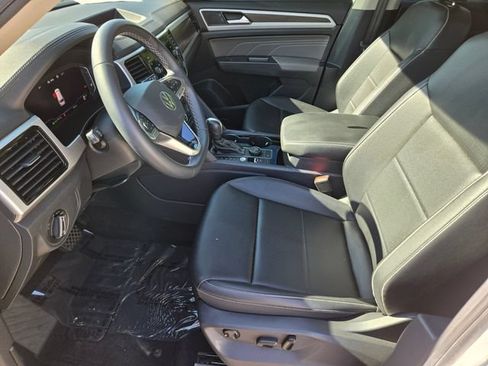 Used 2023 Volkswagen Atlas SE w/ Black Wheel Package AWD/4WD image 14