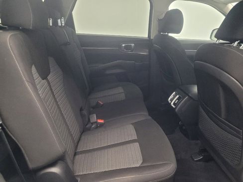 Used 2022 Kia Sorento LX AWD/4WD image 19