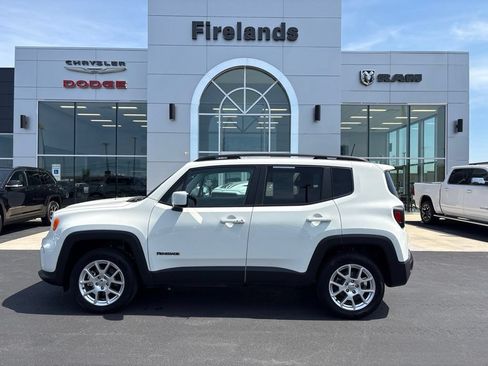 Used 2021 Jeep Renegade Latitude w/ Convenience Group AWD/4WD image 2