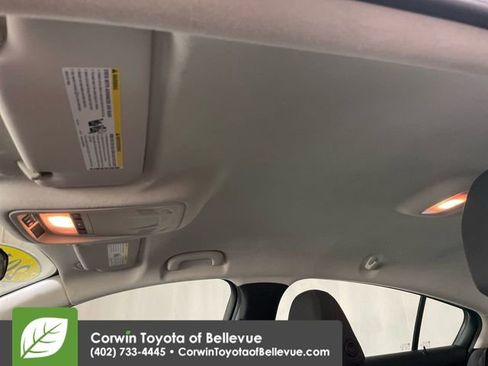 Used 2018 Chevrolet Cruze LT w/ Convenience Package image 24