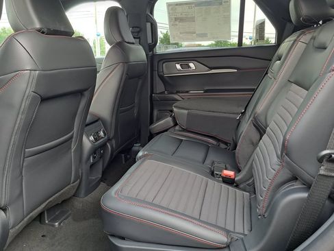 New 2026 Ford Explorer ST-Line w/ ST-Line Street Pack AWD/4WD image 14