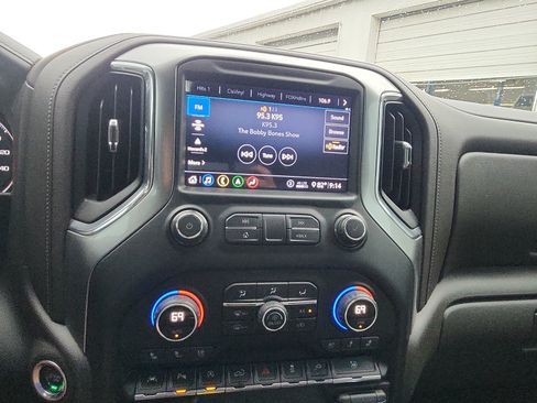 Used 2020 Chevrolet Silverado 1500 LTZ w/ LTZ Premium Package AWD/4WD image 14