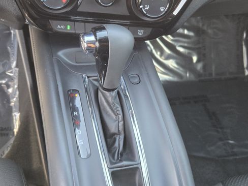 Used 2022 Honda HR-V Sport image 11