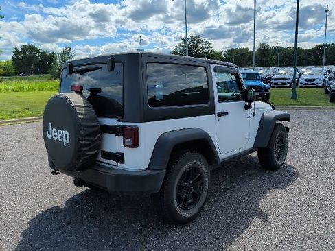 Used 2018 Jeep Wrangler Sport AWD/4WD image 13