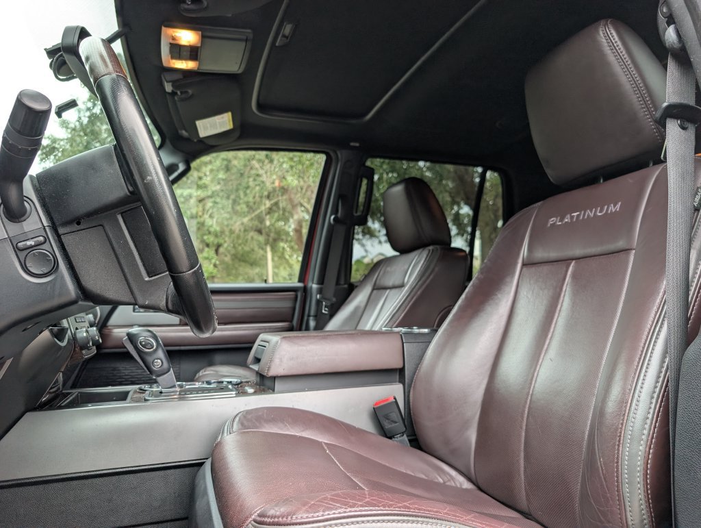 Used 2016 Ford Expedition Platinum RWD image 13