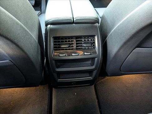 Used 2019 BMW X5 xDrive40i w/ Parking Assistance Package image 17