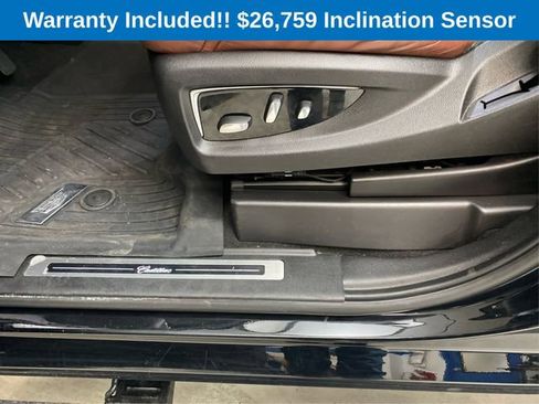 Used 2018 Cadillac Escalade ESV Premium Luxury image 24