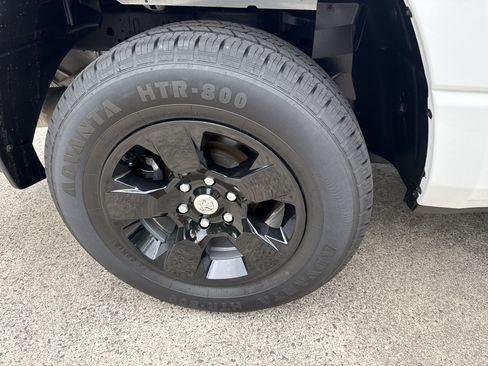 Used 2023 RAM 1500 Big Horn AWD/4WD image 17