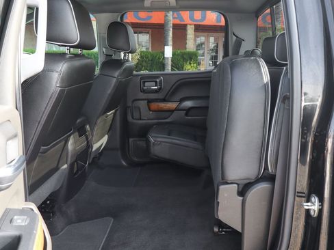 Used 2018 Chevrolet Silverado 1500 High Country RWD image 41