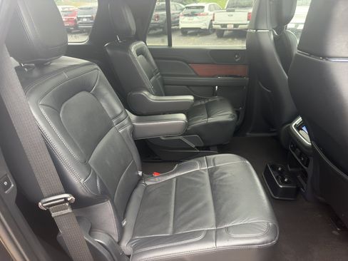 Used 2024 Lincoln Navigator Reserve AWD/4WD image 15