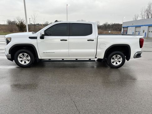 Used 2023 GMC Sierra 1500 Pro w/ Pro Value Package AWD/4WD image 3