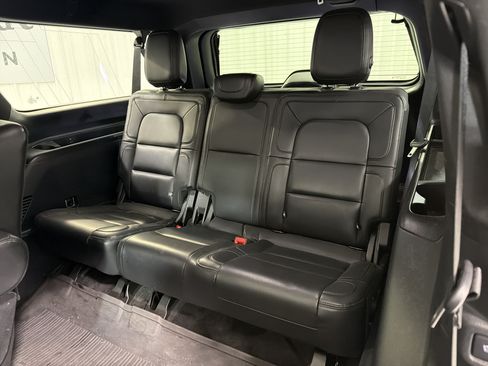 Used 2021 Lincoln Navigator L Reserve RWD image 13