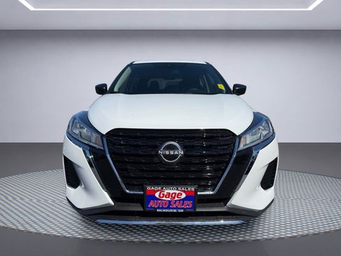 Used 2025 Nissan Kicks Play S FWD image 10