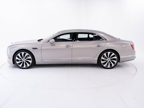 New 2026 Bentley Flying Spur Azure image 2