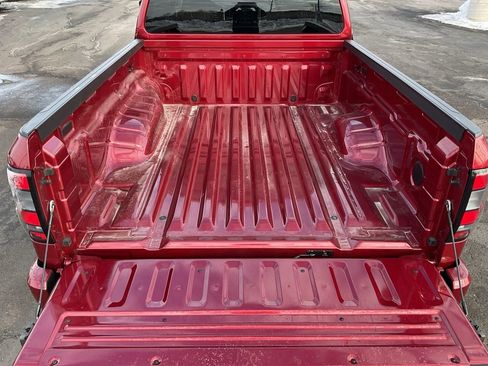 Used 2024 Nissan Frontier SV image 21