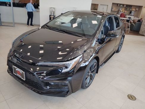 New 2026 Toyota Corolla SE image 2