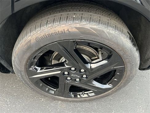 Used 2024 Chevrolet Equinox EV RS image 17