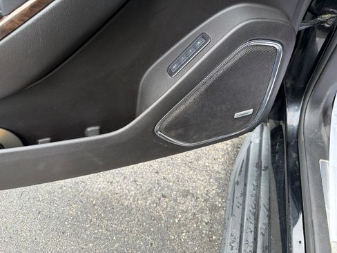 Used 2017 Chevrolet Suburban LT AWD/4WD image 31
